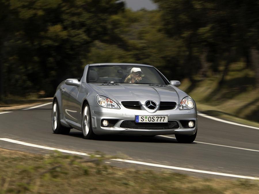  Mercedes-Benz SLK55 AMG 2004 года  (фото 17 из 30)